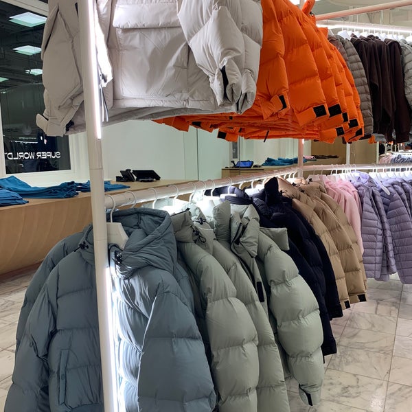 Aritzia Super World - SoHo - 0 tips