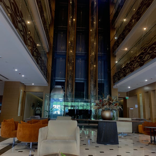 Photo taken at Mercure İstanbul Altunizade Hotel by Noor on 9/7/2022