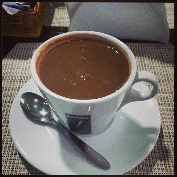 Das Foto wurde bei Chocoffee Cafeteria von Dalete Q. am 7/3/2013 aufgenommen