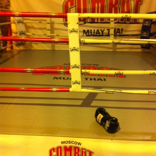 Комбат клуб фото. Combat москва. Combat москва. Комбат клуб новый арбат. Combat muay thai moscow.