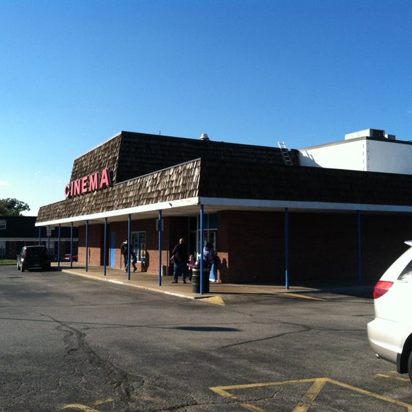 Photos at St. Andrews Cinema Movie Theater in Saint Charles