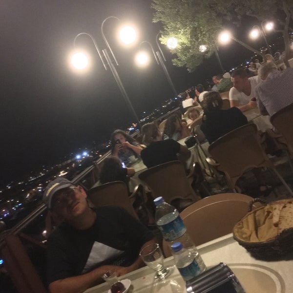 6/18/2018 tarihinde Bahar Mithat Ç.ziyaretçi tarafından Adalı Cafe &amp; Restaurant'de çekilen fotoğraf