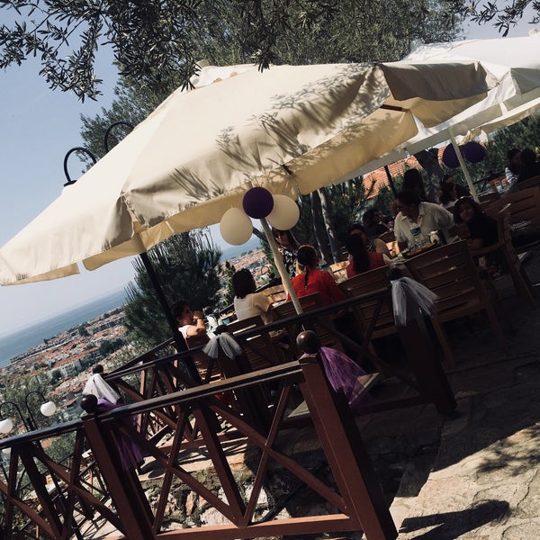 Photo taken at Adalı Cafe &amp; Restaurant by Bahar Mithat Ç. on 5/7/2018