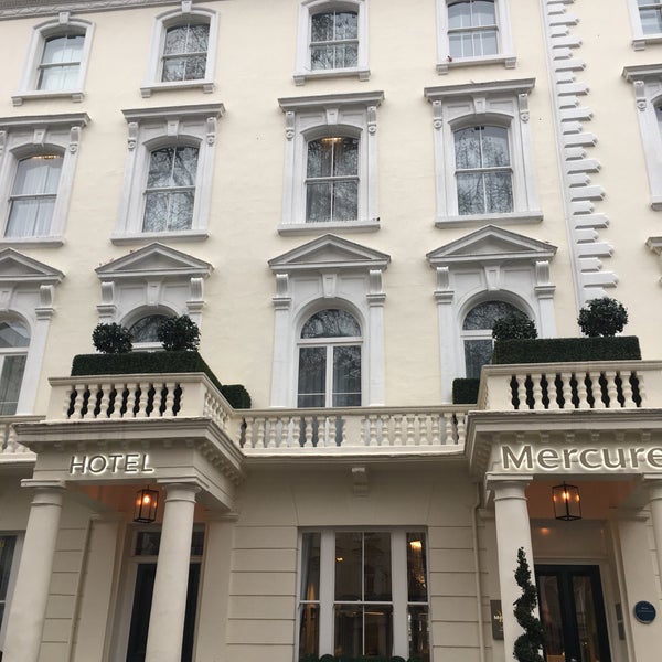 Foto tirada no(a) Mercure London Hyde Park Hotel por Pelin D. em 1/15/2018
