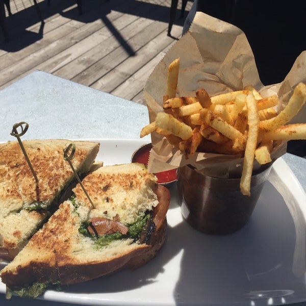 The shroom panini with pesto is a must try!