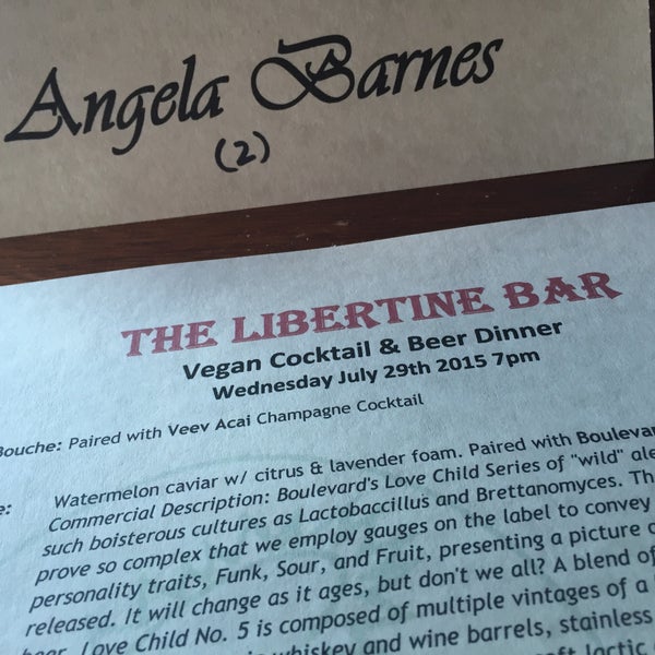 7/30/2015 tarihinde Angela B.ziyaretçi tarafından Libertine Bar'de çekilen fotoğraf