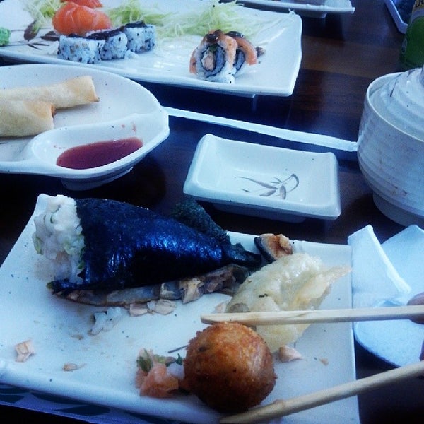 Снимок сделан в Mitsuaki - Restaurante Japonês пользователем Amanda M. 3/27/2014