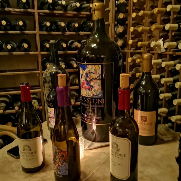 Photo taken at Sunstone Vineyards &amp; Winery by Dora F. on 6/15/2019