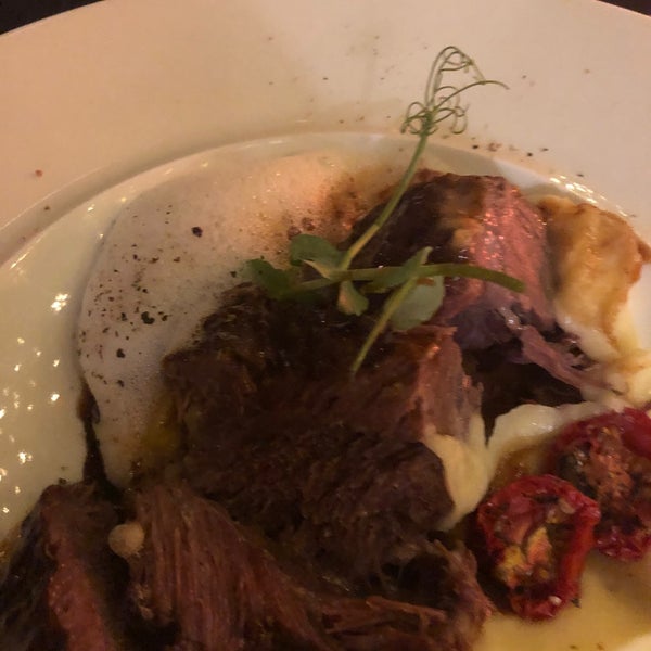 Foto scattata a Felicita Fine Dining Restaurant da Utku A. il 12/22/2019