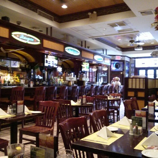 7/9/2013 tarihinde Sean M.ziyaretçi tarafından Molly Wee Pub &amp; Restaurant'de çekilen fotoğraf