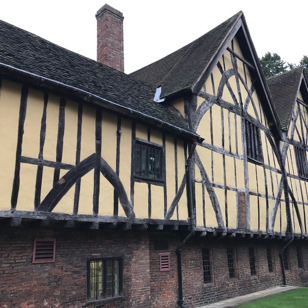 Photo taken at Merchant Adventurers&#39; Hall by Kyle T. on 9/20/2016
