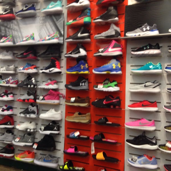 Hibbits shoe store sale