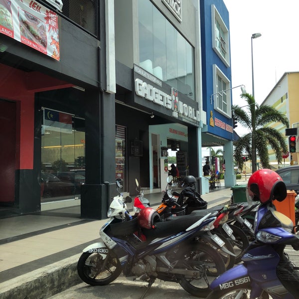 Photos At Gadgets World 666 Melaka Mobile Phone Shop In Melaka