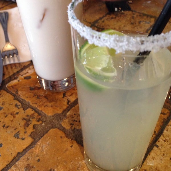3/23/2014 tarihinde Luis B.ziyaretçi tarafından El Paso Restaurante Mexicano'de çekilen fotoğraf