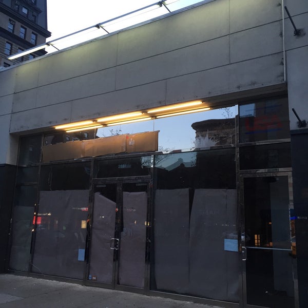 American Apparel (Now Closed) Clothing Store in Upper West Side