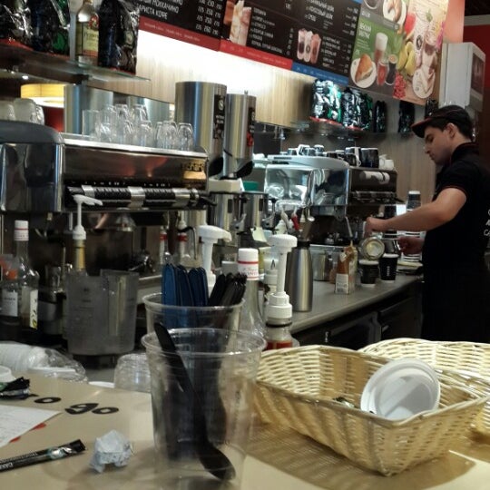 รูปภาพถ่ายที่ Coffeeshop Company โดย Лена เมื่อ 7/28/2013