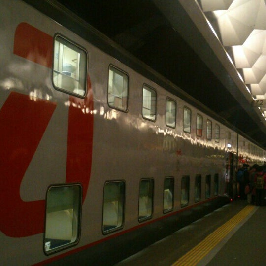 Поезд 279а