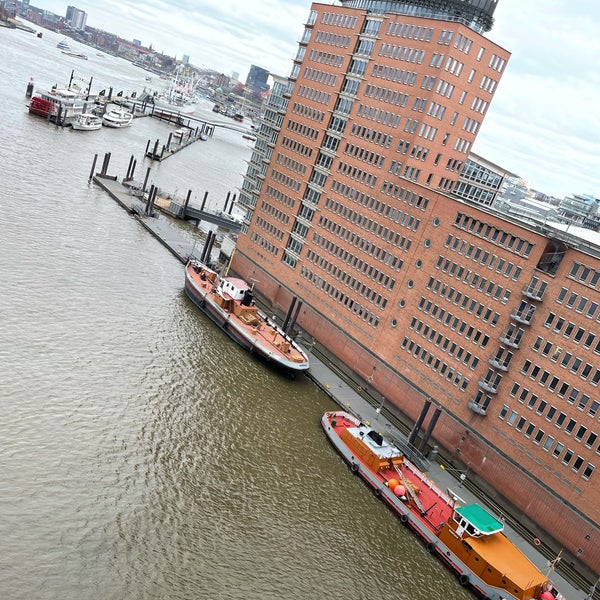 Foto tirada no(a) HafenCity por Alperen D. em 4/1/2022
