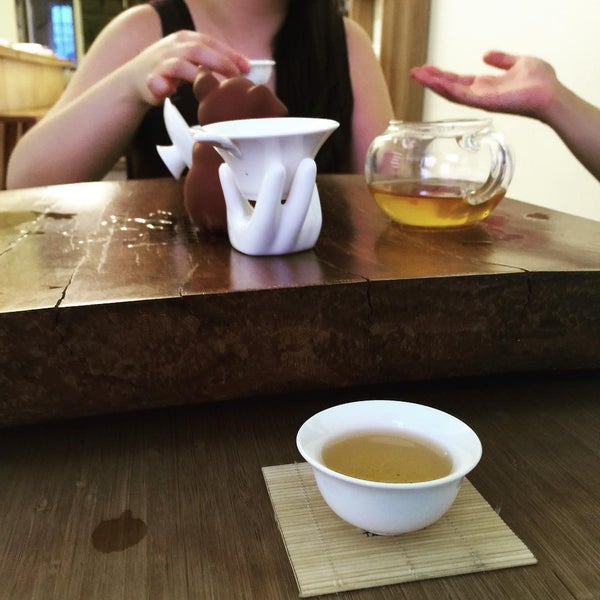 Foto tirada no(a) Tea Drunk por Jon L. em 8/16/2015
