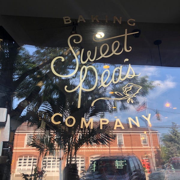Foto tirada no(a) Sweet Pea&#39;s Baking Company por Michael R. em 6/28/2020