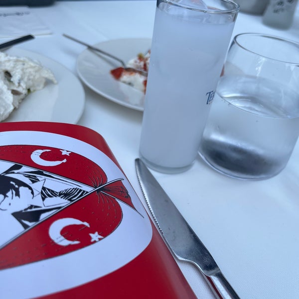 Снимок сделан в Giritli Balık Restaurant пользователем Dilek G. 10/29/2023