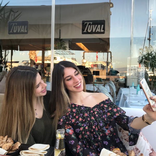 3/11/2018 tarihinde Zeynep A.ziyaretçi tarafından Tuval Restaurant'de çekilen fotoğraf