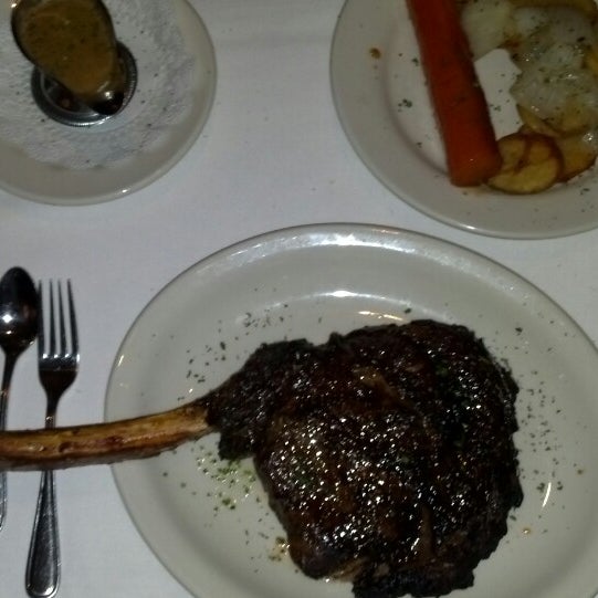 Photo taken at Bob&#39;s Steak And Chop House by Kelvin S. on 6/19/2013