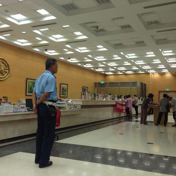 Photos At 臺灣銀行 楠梓路201號