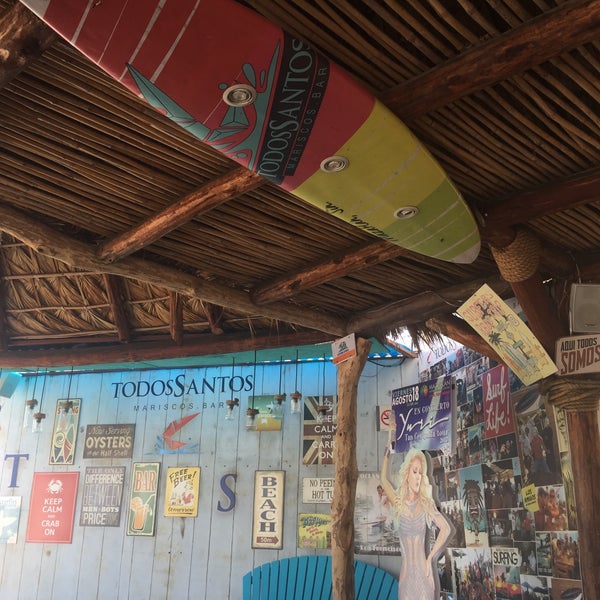 รูปภาพถ่ายที่ Todos Santos Mariscos Bar โดย 🇲🇽 Rapha 🇪🇸 S. เมื่อ 7/18/2017