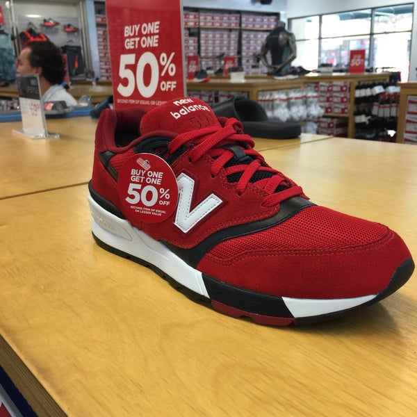 New Balance Outlet Store, 50% |