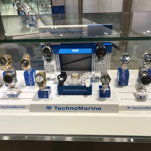 Technomarine trinoma shop
