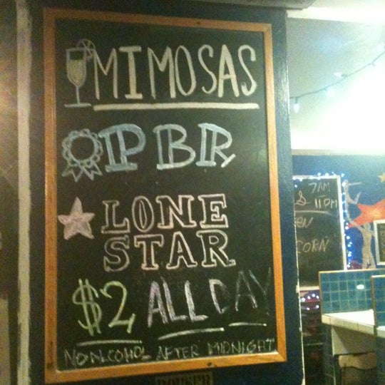 Foto tirada no(a) Star Seeds Cafe por Carolyn M. em 9/15/2012