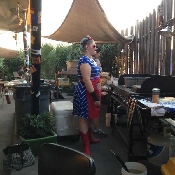 Foto diambil di Knomad Bar oleh Carolyn M. pada 7/5/2013