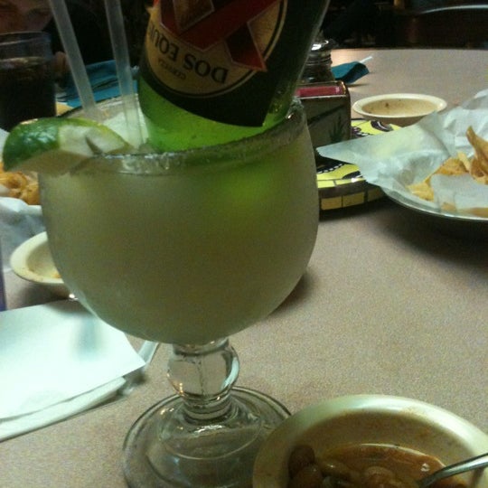 Снимок сделан в El Chaparral Mexican Restaurant пользователем Carolyn M. 9/23/2012