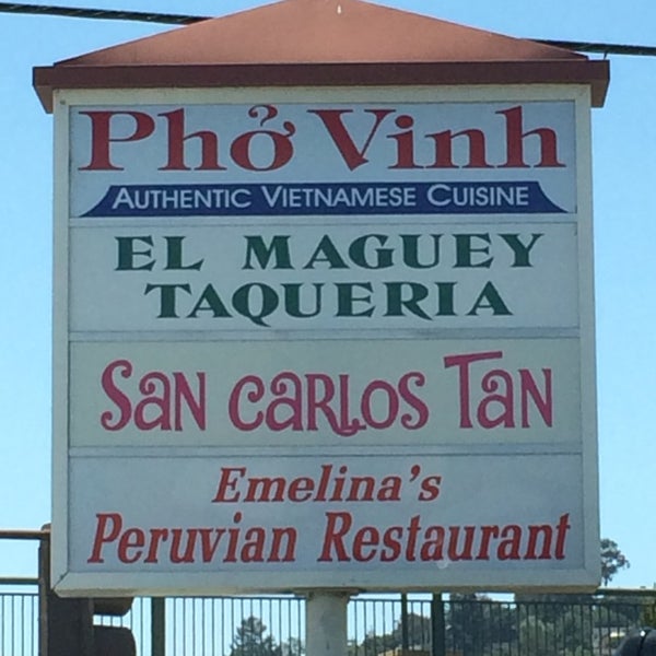 6/1/2014 tarihinde Enrique O.ziyaretçi tarafından Emelina&#39;s Peruvian Restaurant'de çekilen fotoğraf