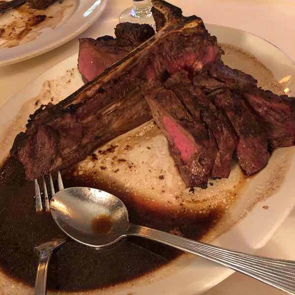 Снимок сделан в Jake’s Steakhouse пользователем Hector 6/6/2019