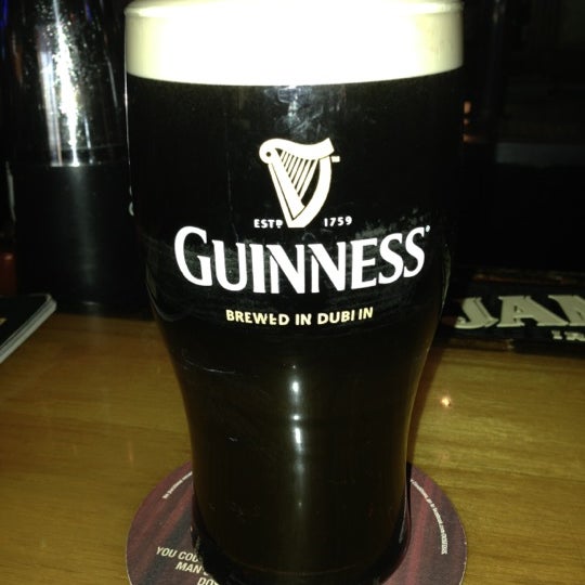 Foto diambil di O’Brien’s Irish Pub of Brandon oleh Tracey P. pada 12/22/2012