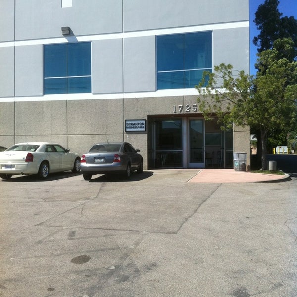Dunder-Mifflin, Van Nuys, CA a.k.a. Scranton, PA