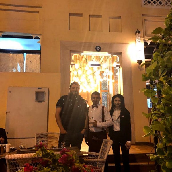 Foto diambil di Bosporus Restaurant oleh Mohamed S. pada 8/12/2020
