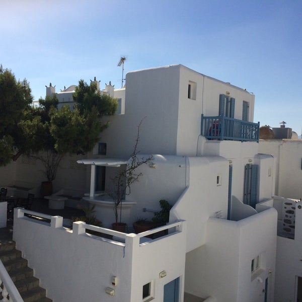 Foto diambil di Carbonaki Hotel Mykonos oleh H B. pada 7/12/2014