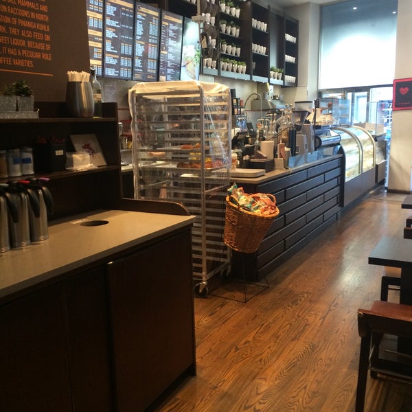 8/22/2015にSvetlana V.がTJ&#39;s Coffee Worldで撮った写真