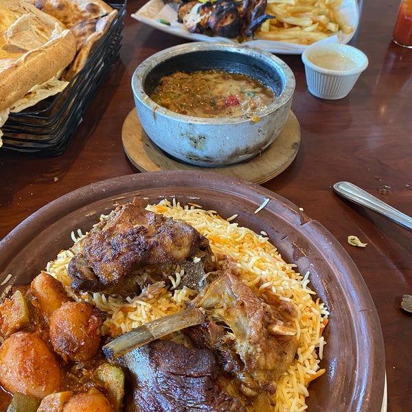 Mendi House Ford Woods 14633 W Warren Ave