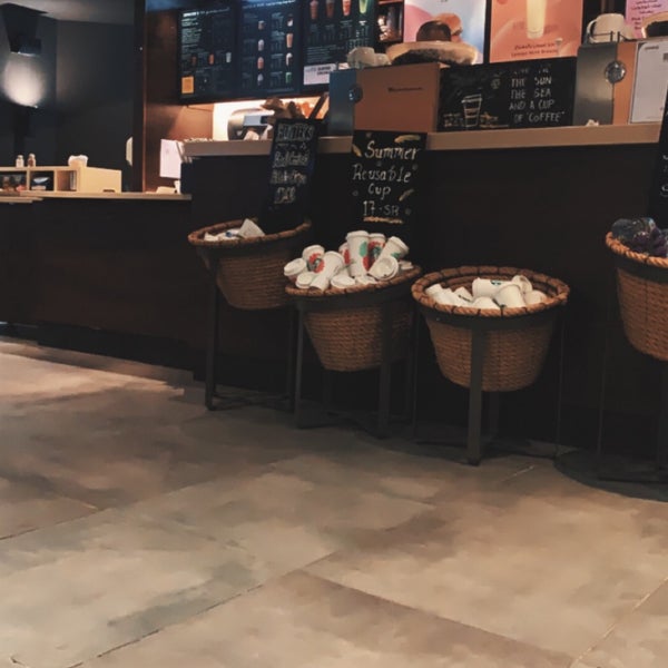 Photo taken at Starbucks by Abdualziz on 7/19/2022