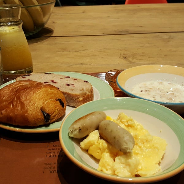 Try the breakfast! Best breakfast in an Ibis I've seen!