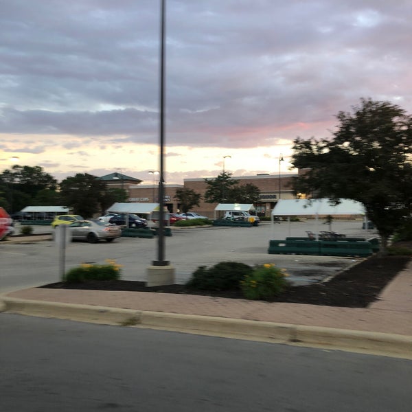 Ellie Nails And Spa Nail Salon in Bay View