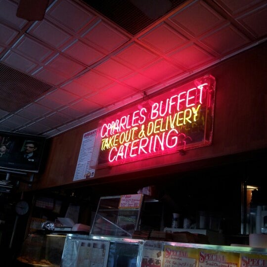 Photo taken at Charles&#39; Country Pan Fried Chicken by Vicky D. on 10/1/2012