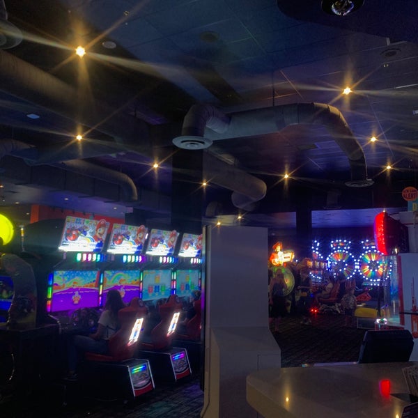 Photo taken at Dave &amp; Buster&#39;s by Osama. on 7/14/2021
