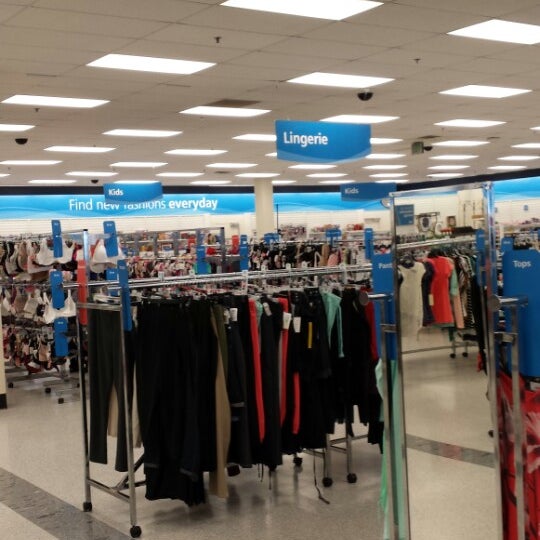 Ross Dress for Less Clothing Store