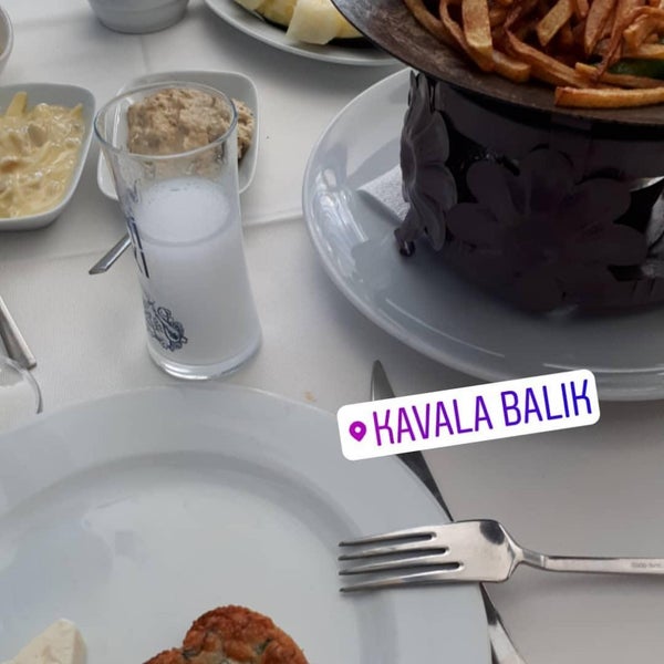 รูปภาพถ่ายที่ Kavala Balık Lokantası โดย Onur K. เมื่อ 4/3/2018
