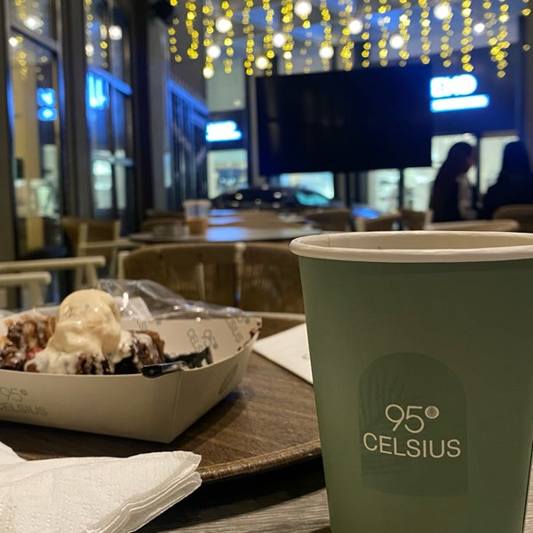 Photo taken at 95ْ CELSIUS Cafe by 𝐹𝐴🧣 on 5/23/2024